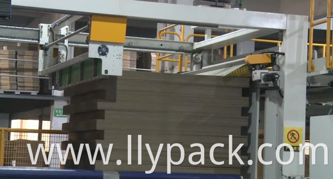 Cardboard Conveyor Stacker Machine